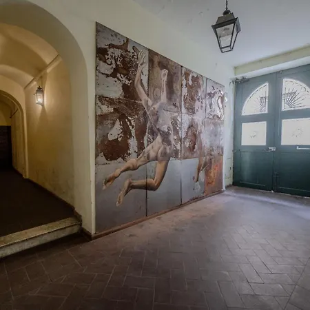 Daire Via Giulia Charming With Balcony Roma