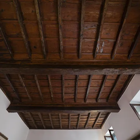 Daire Via Giulia Charming With Balcony